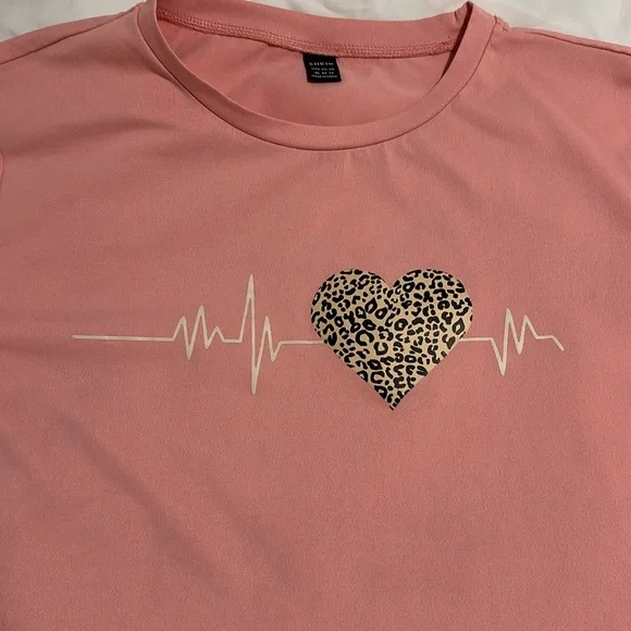 Cheetah Heartbeat Shirt - Picture 2 of 5